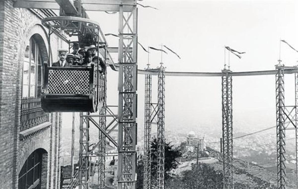Atracción del parque Tibidabo Aeromagic, Embruixabruixes