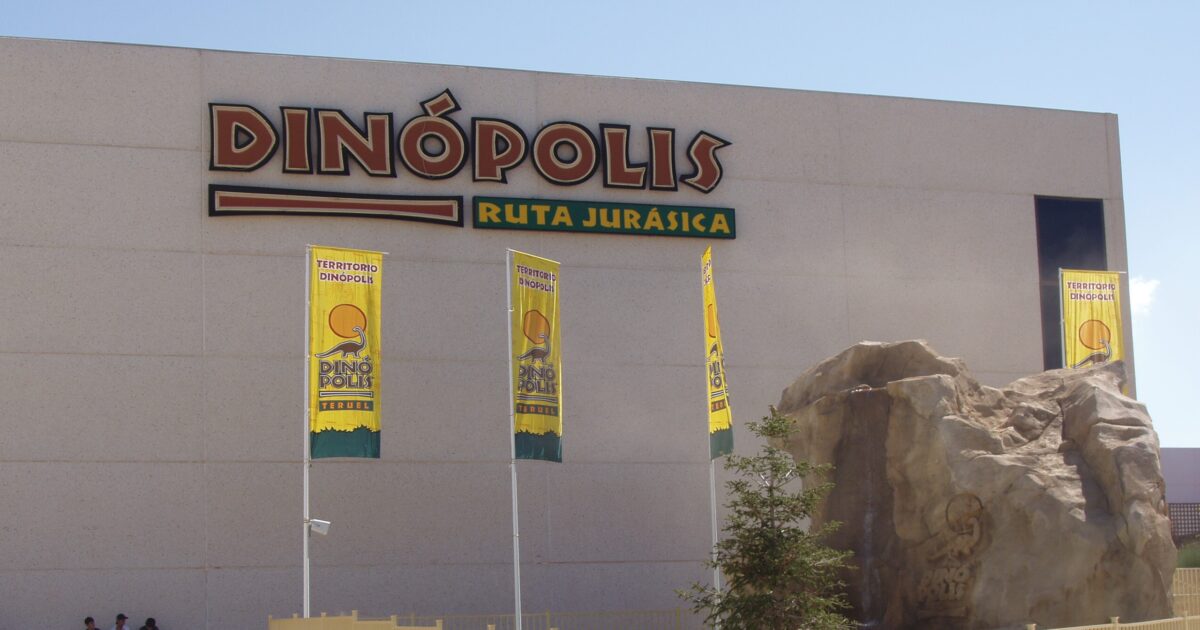 Entrada Dinópolis